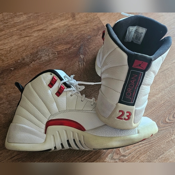 Men's White and Red Air Jordan 12 Retro Twist Size 8 - Picture 2 of 7
